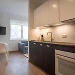 Mustamaee Next To Shops & Cinema - Free Parking Апартаменти *