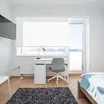 Mustamaee Next To Shops & Cinema - Free Parking Appartamento