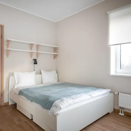Apartment Spacious Mustamaee - Free Parking Tallinn