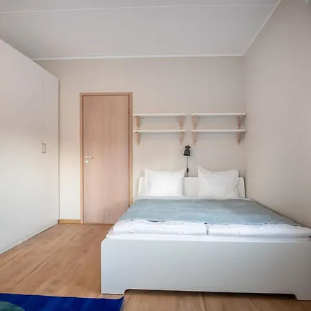 Апартаменты Spacious Mustamaee - Free Parking