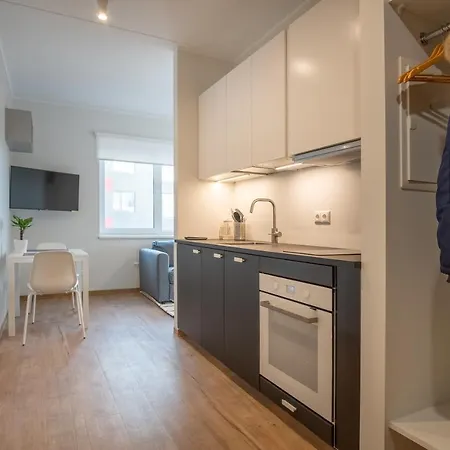Apartment Spacious Mustamaee - Free Parking Tallinn