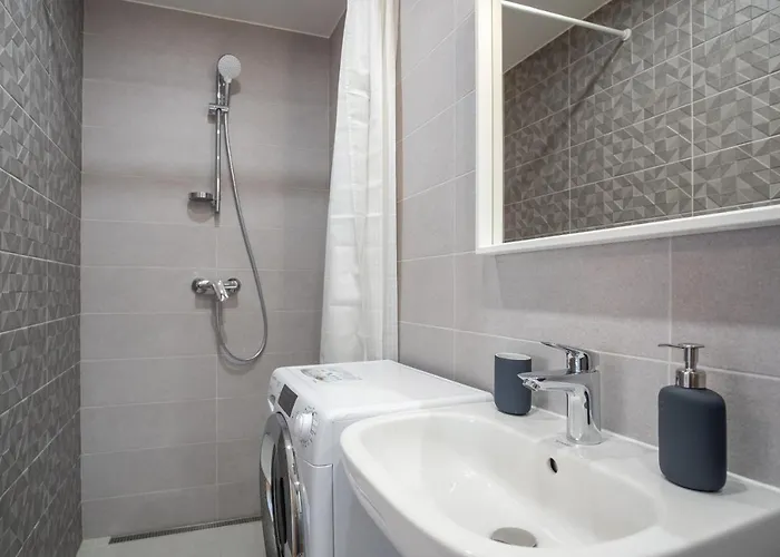 Spacious Mustamaee - Free Parking Таллин