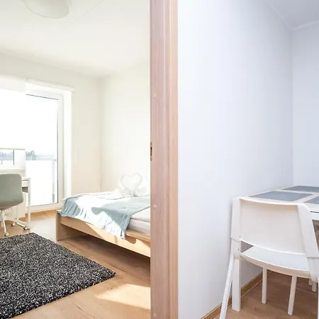 Апартаменти Spacious Mustamaee - Free Parking Таллінн